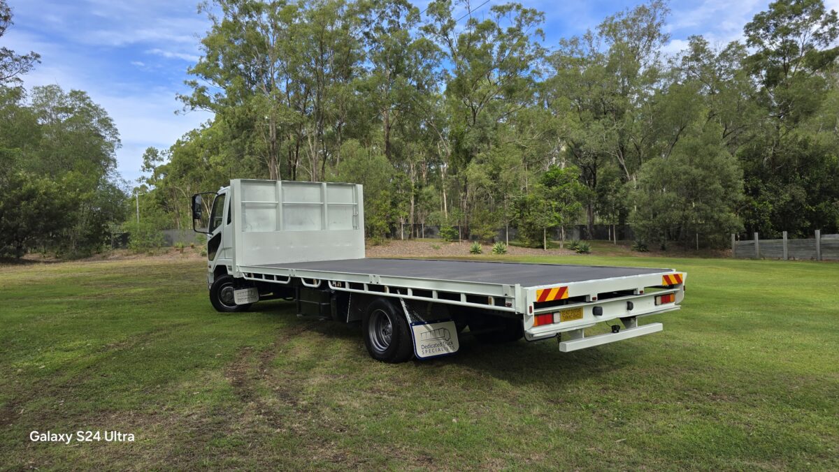 2012 Fuso Steel Tray Truck, FULLY REFURBISHED THROUGHOUT ! image 2