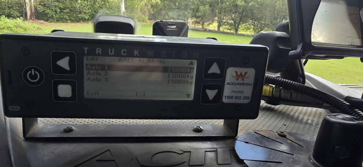 2014 NDD Combo Vac Truck 8×4 with 12,000 Litre Tank, Fully Refurbished Throughout image 16