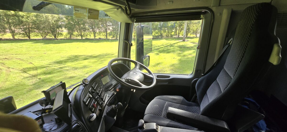 2014 NDD Combo Vac Truck 8×4 with 12,000 Litre Tank, Fully Refurbished Throughout image 12