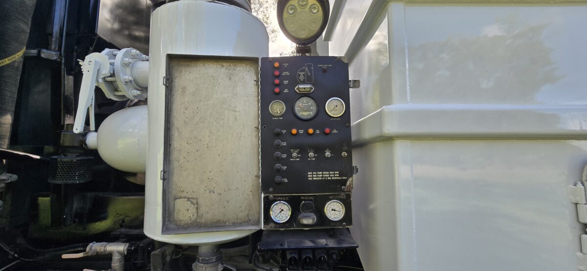 2014 NDD Combo Vac Truck 8×4 with 12,000 Litre Tank, Fully Refurbished Throughout image 24