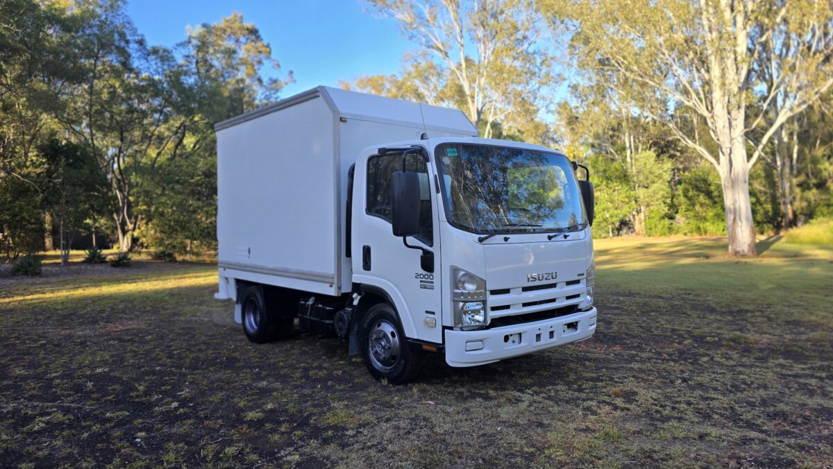 2010 Car Licence Pantech NNR200 One Major Fleet Owner from new, fully refurbished throughout ! image 22